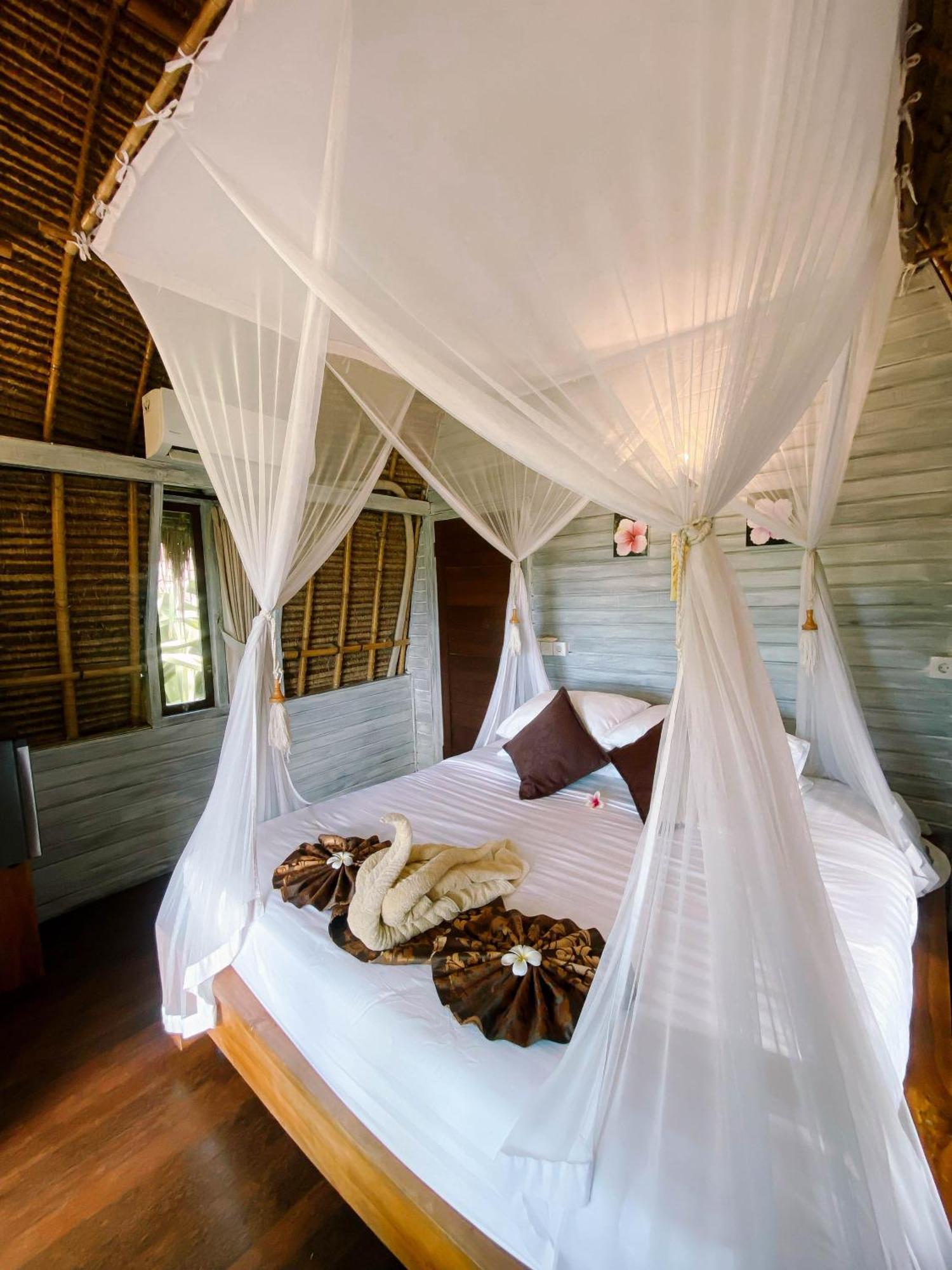 Abian Huts Dream Beach Lembongan Exteriör bild