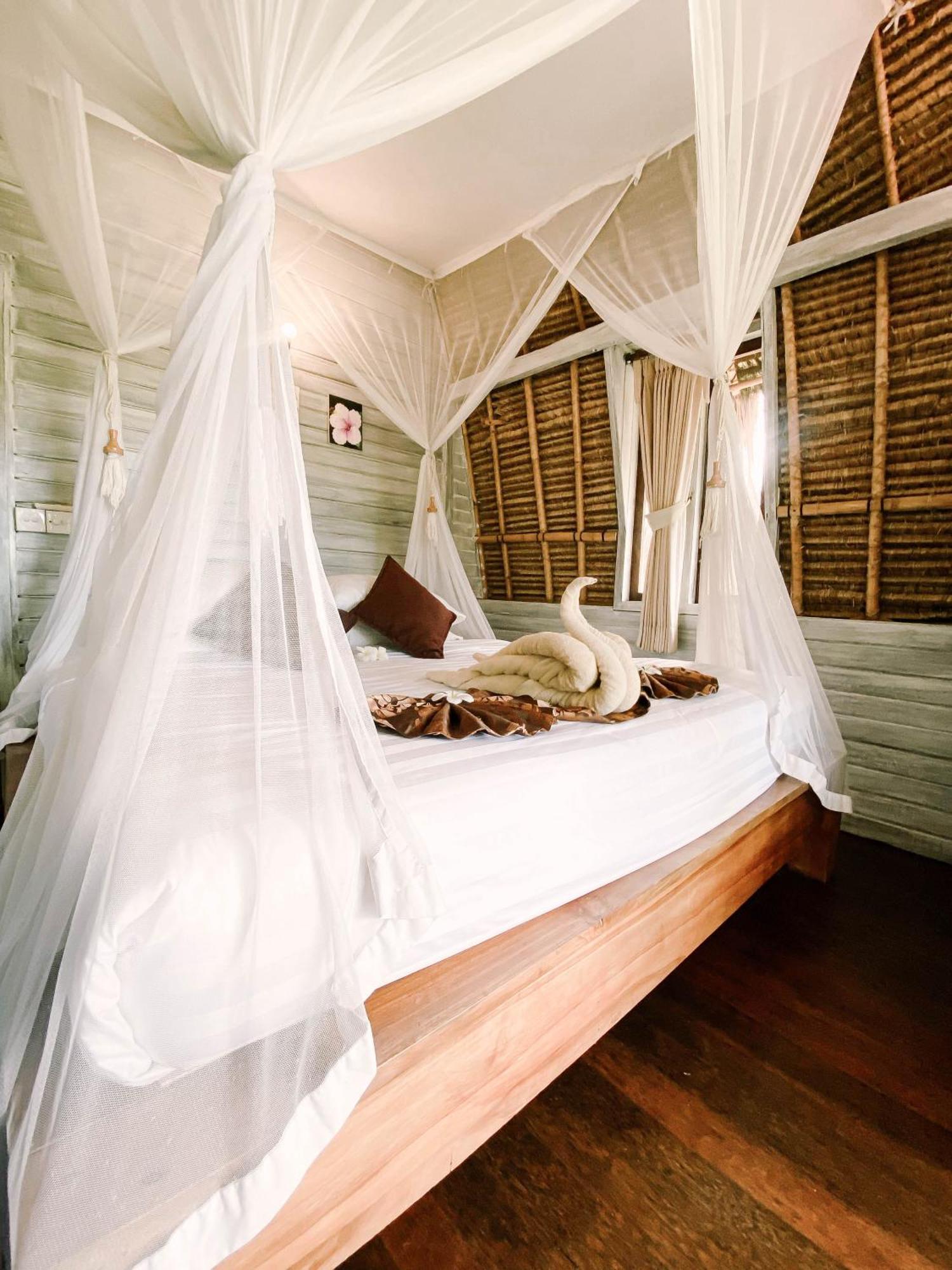 Abian Huts Dream Beach Lembongan Exteriör bild